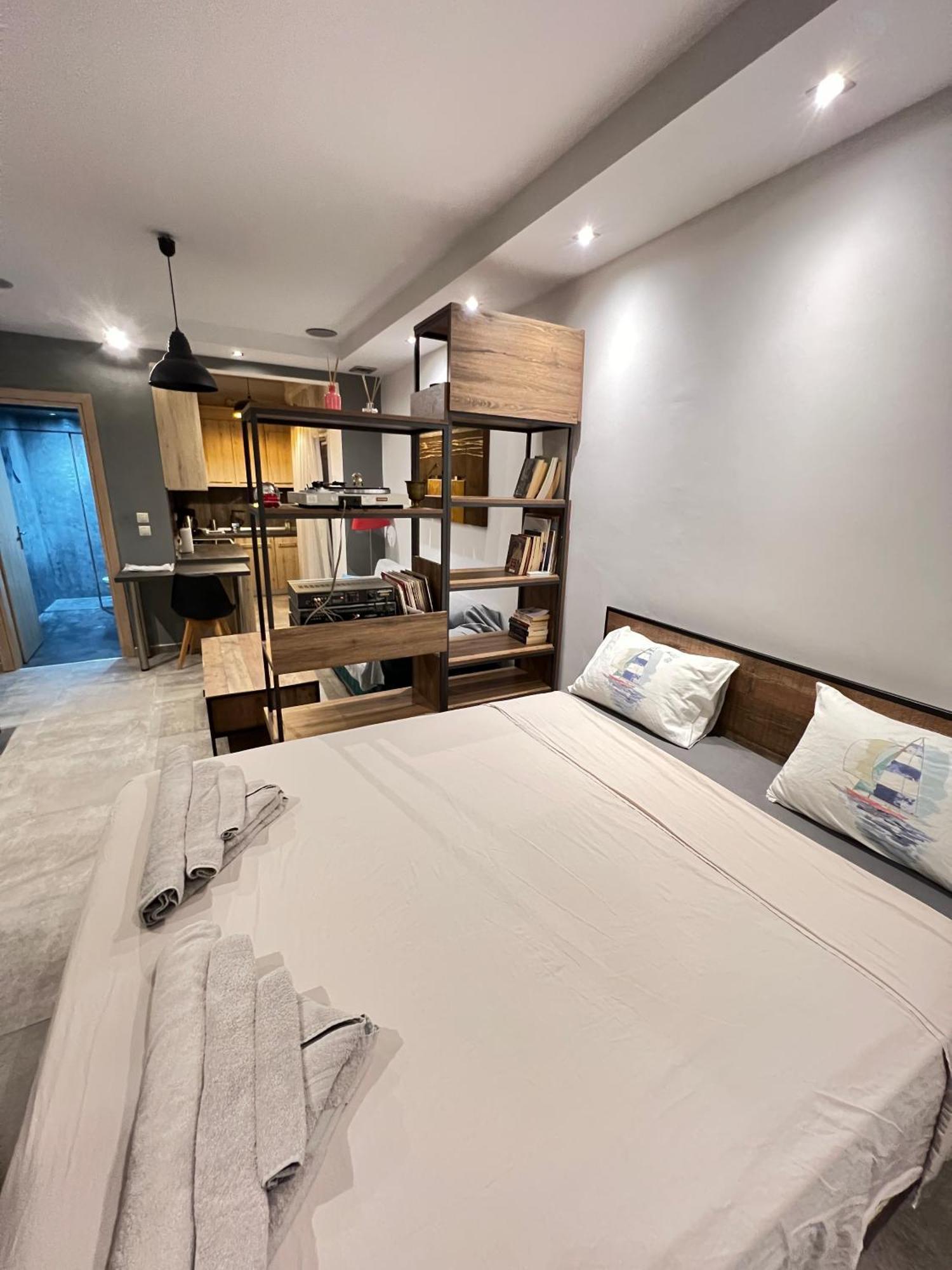 Modern Apartment In The Heart Of The City Alexandroupoli Bagian luar foto
