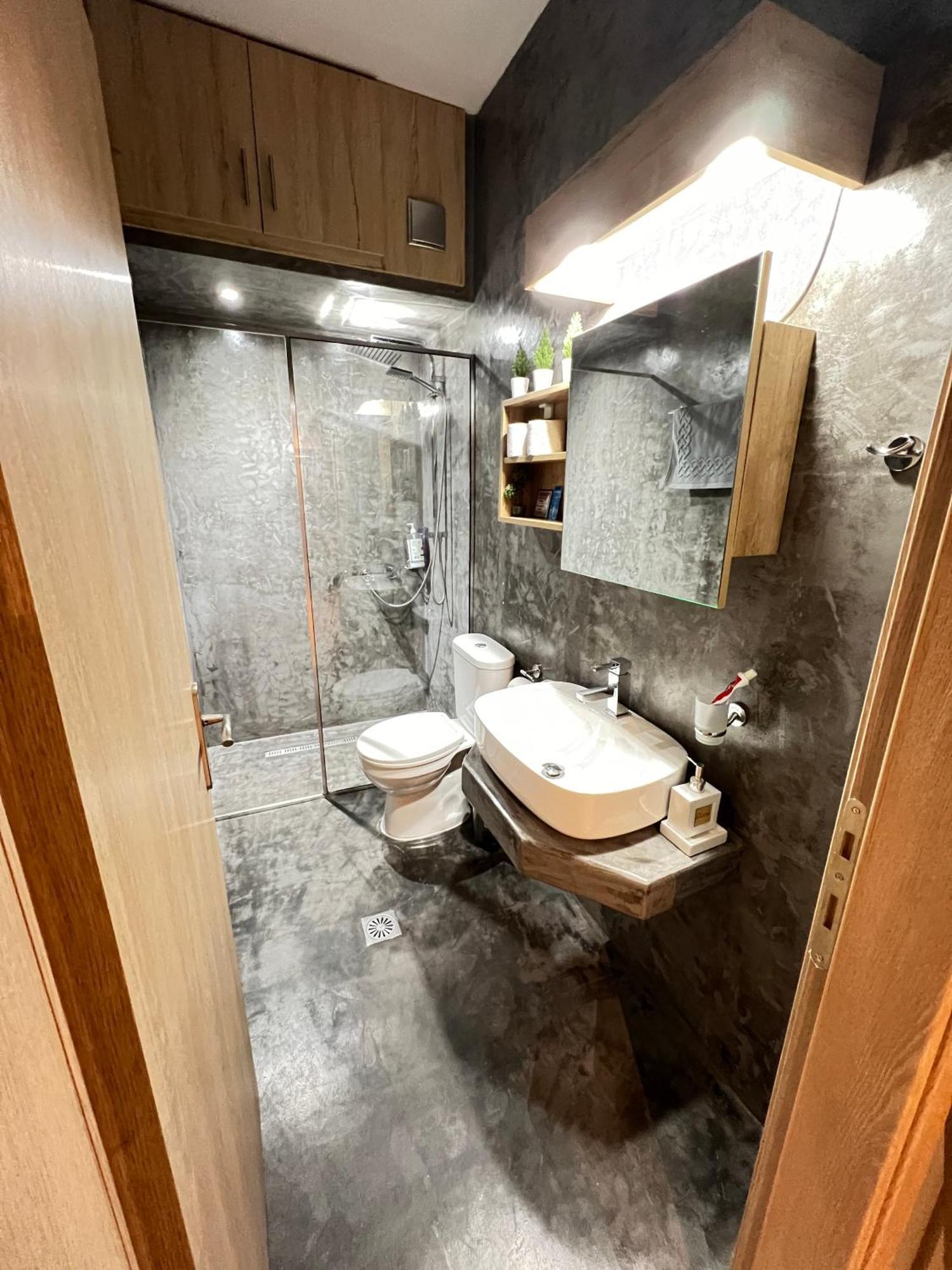 Modern Apartment In The Heart Of The City Alexandroupoli Bagian luar foto