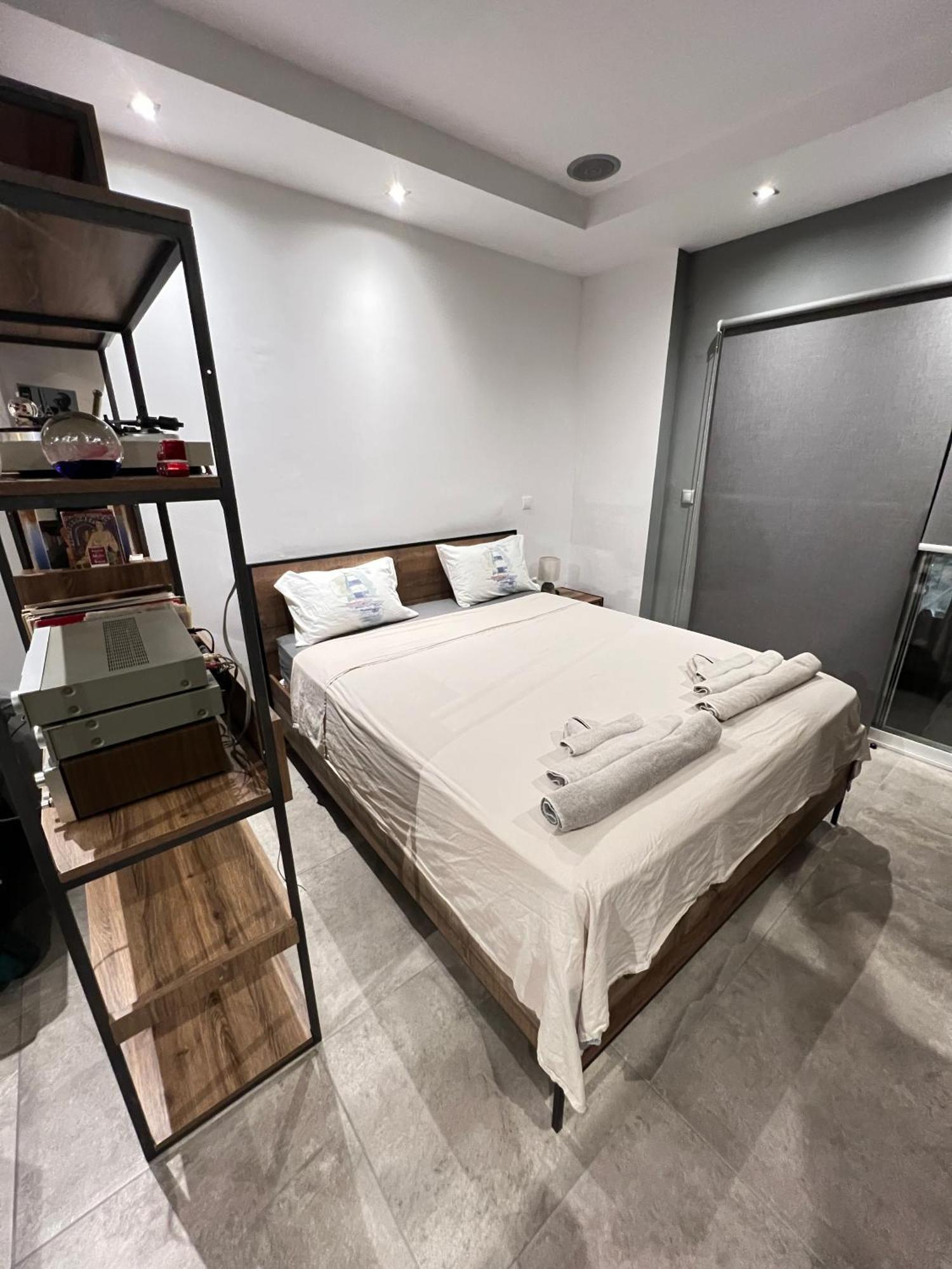 Modern Apartment In The Heart Of The City Alexandroupoli Bagian luar foto