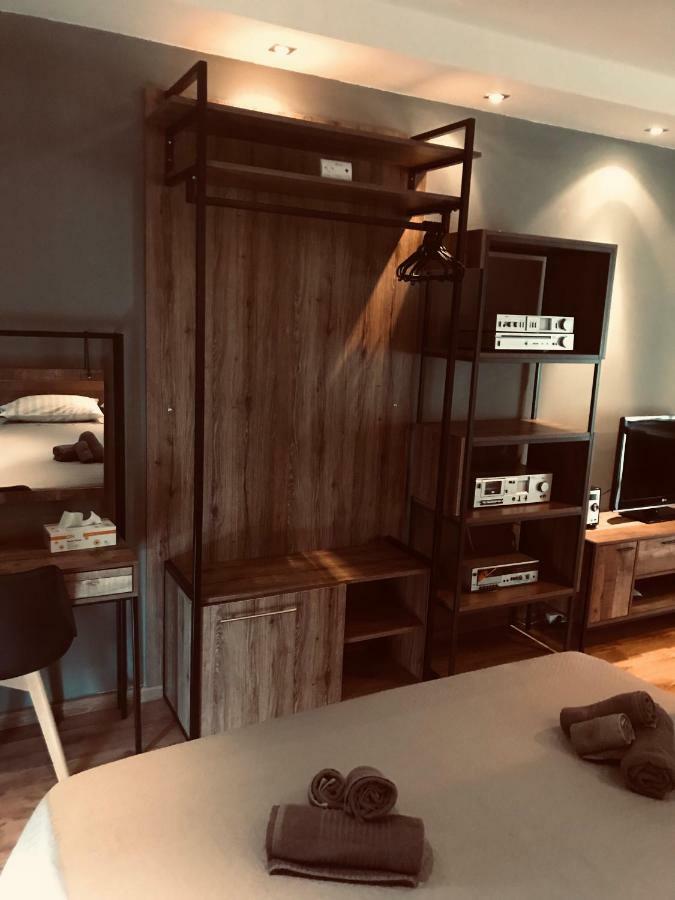 Modern Apartment In The Heart Of The City Alexandroupoli Bagian luar foto